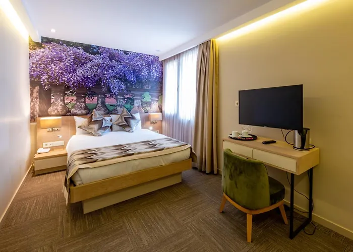 Riva's Moda Szálloda 3*