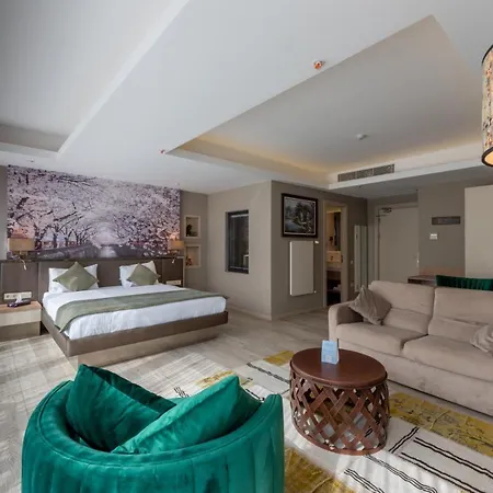 Riva's Moda Hotel